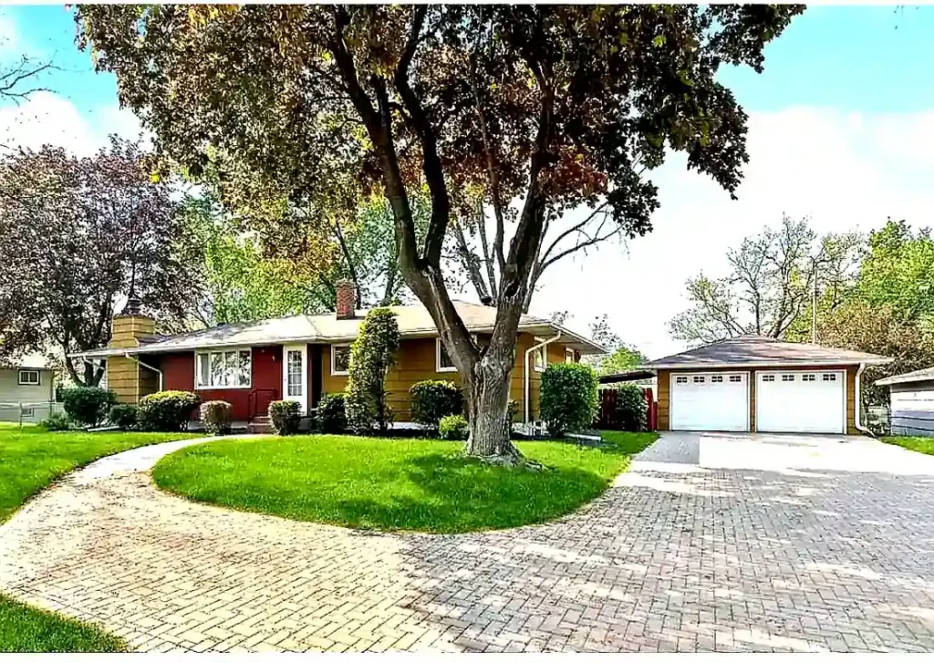 Assisted living home in Richfield MN providing personalized care in a small residential setting